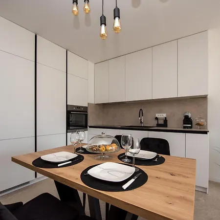 Mary Apartman